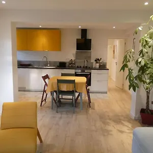 https://le-62-apartment-gemenos.fr-provencehotel.com